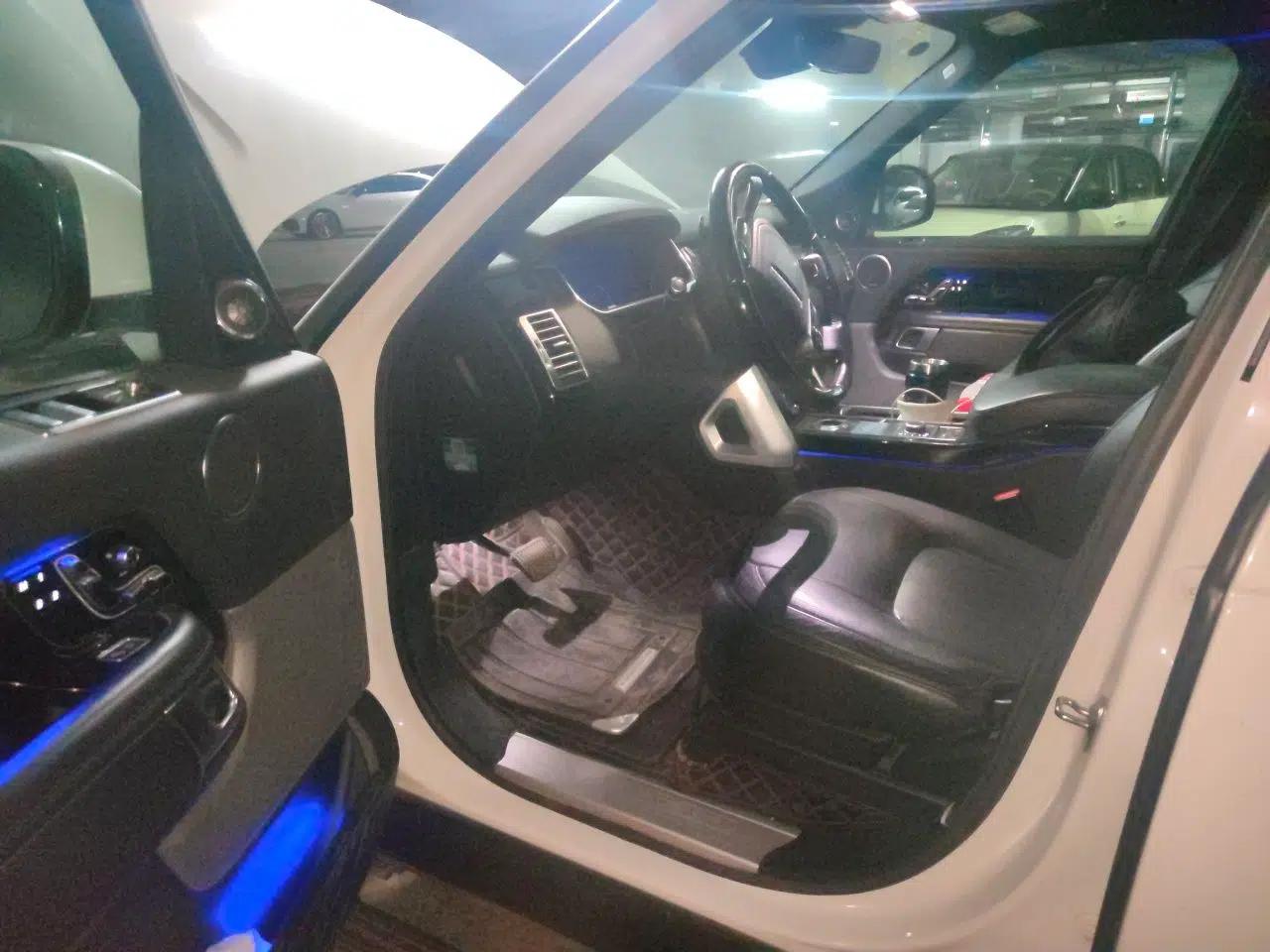 Land Rover Range Vogue  — миниатюра 17