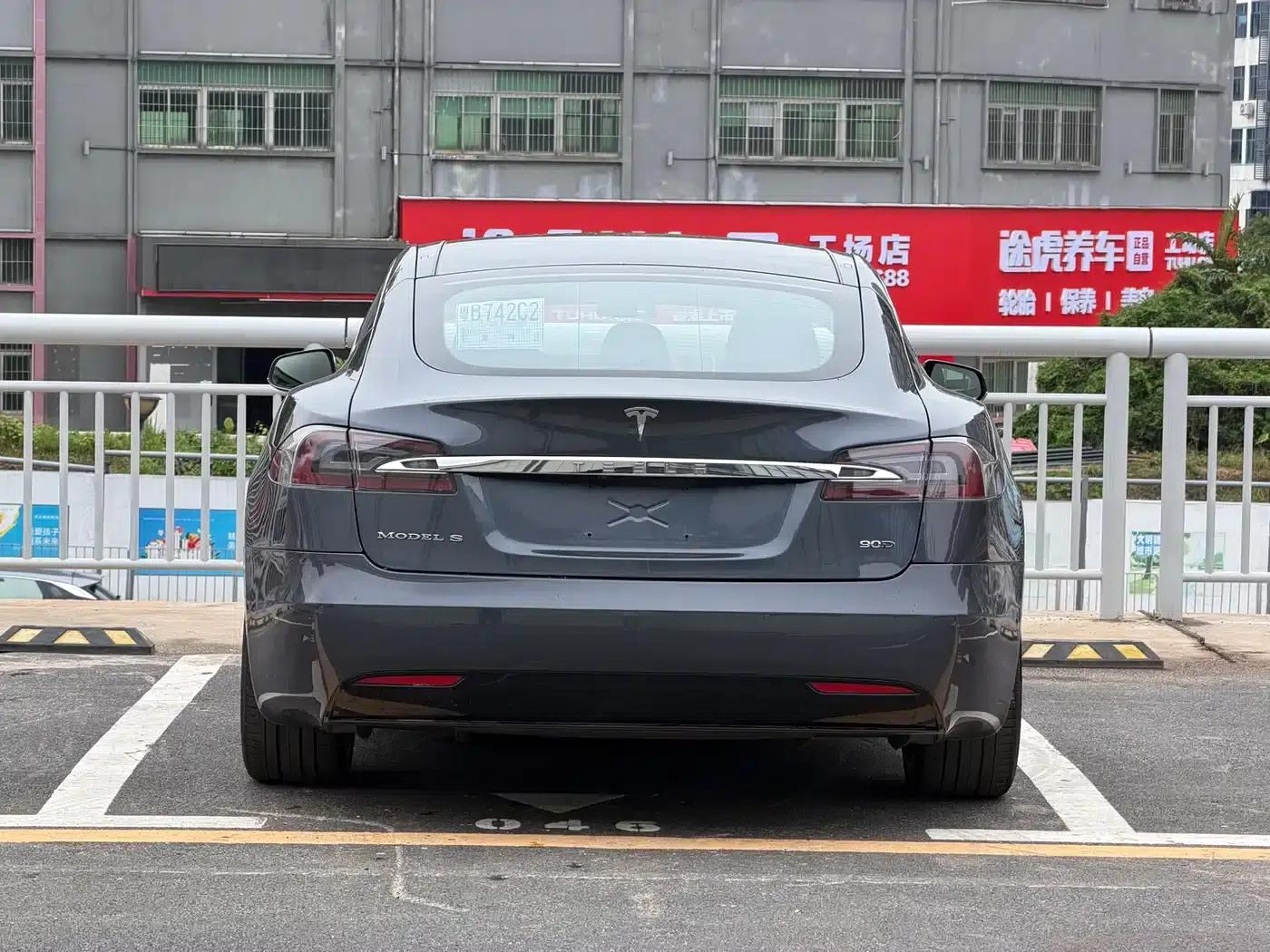 2016 Model S 90D — миниатюра 8