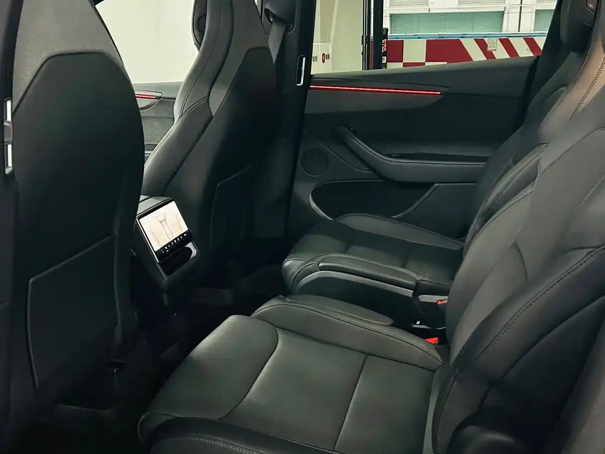 Model Y L 2025 Long Range All-Wheel Drive — миниатюра 8