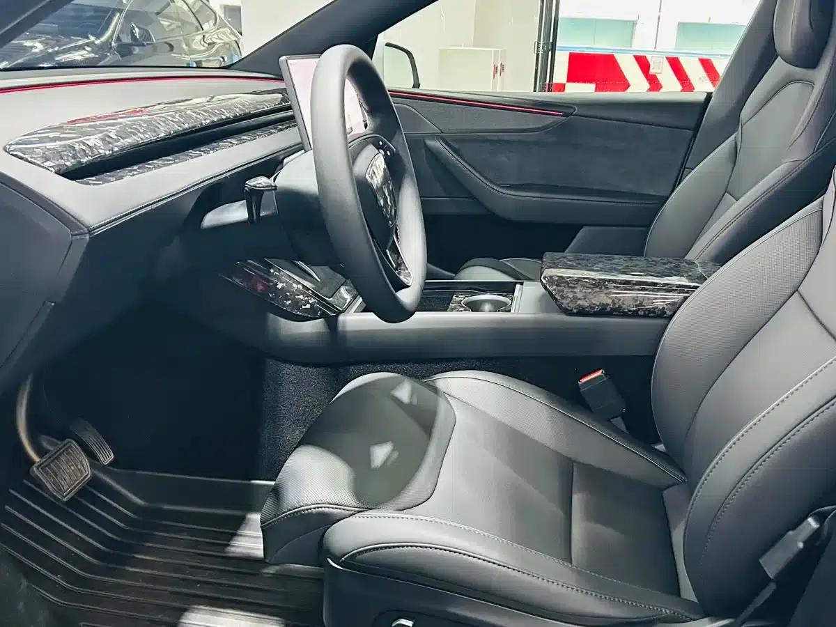 Model Y L 2025 Long Range All-Wheel Drive — миниатюра 7