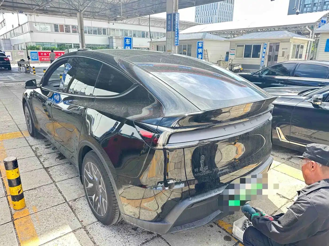 Model Y L 2025 Long Range All-Wheel Drive — миниатюра 7