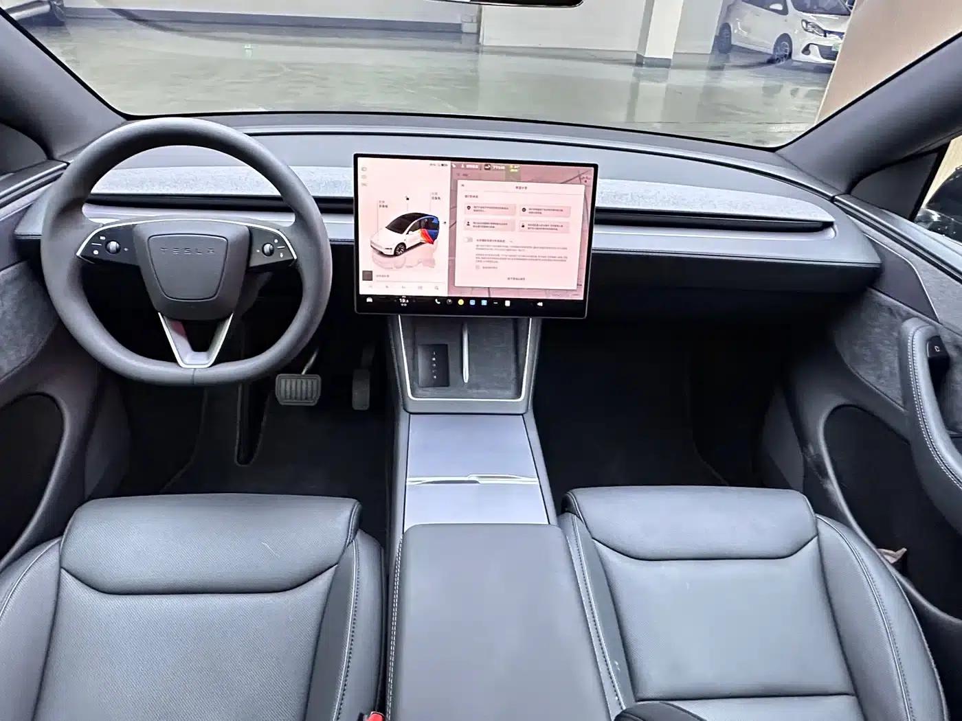 Model Y L 2025 Long Range All-Wheel Drive — миниатюра 13