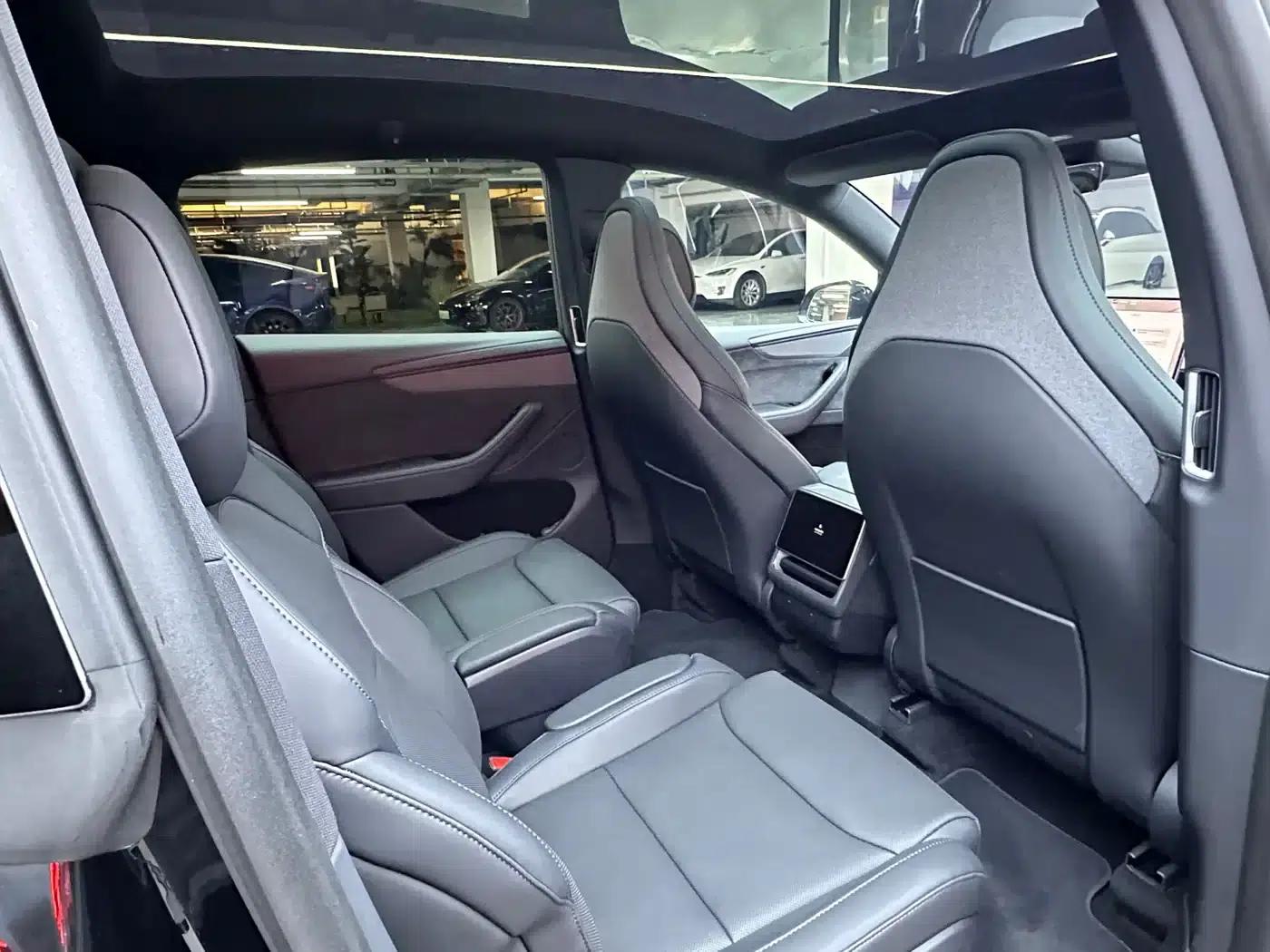 Model Y L 2025 Long Range All-Wheel Drive — миниатюра 18