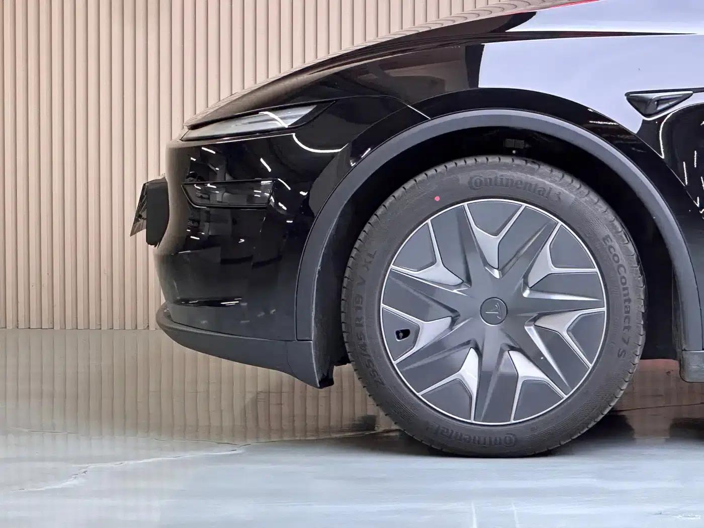 Model Y L 2025 Long Range All-Wheel Drive — миниатюра 5