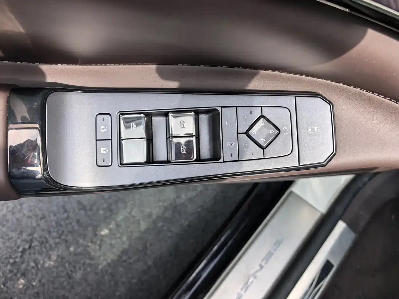 Denza Z9 2024 Model 1100km AWD Max Edition — миниатюра 7