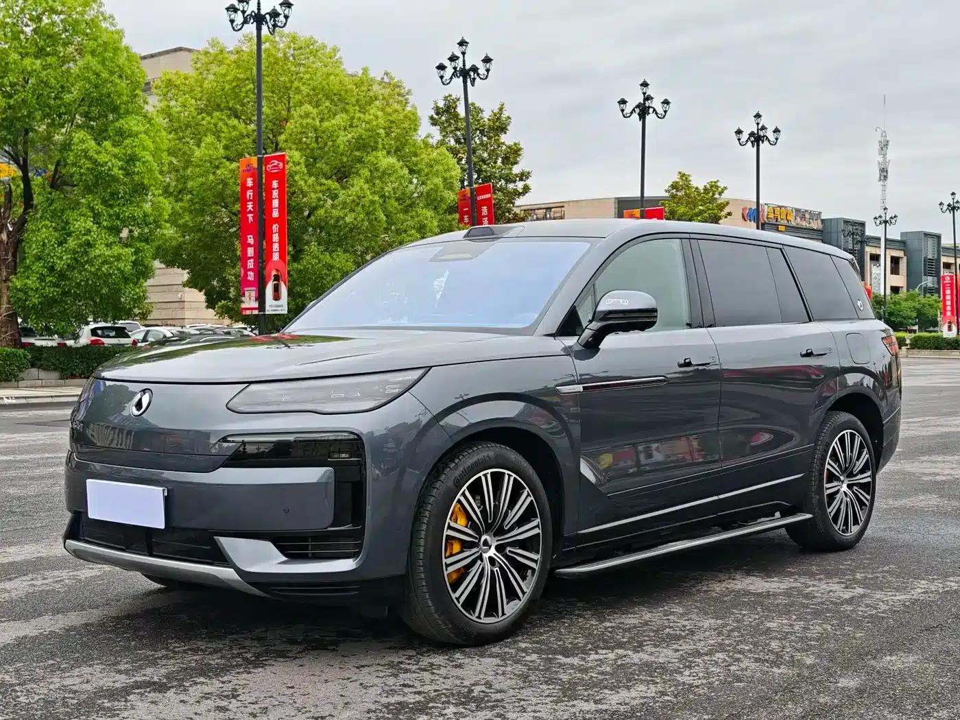Denza N9 2025 Flagship Edition — миниатюра 1
