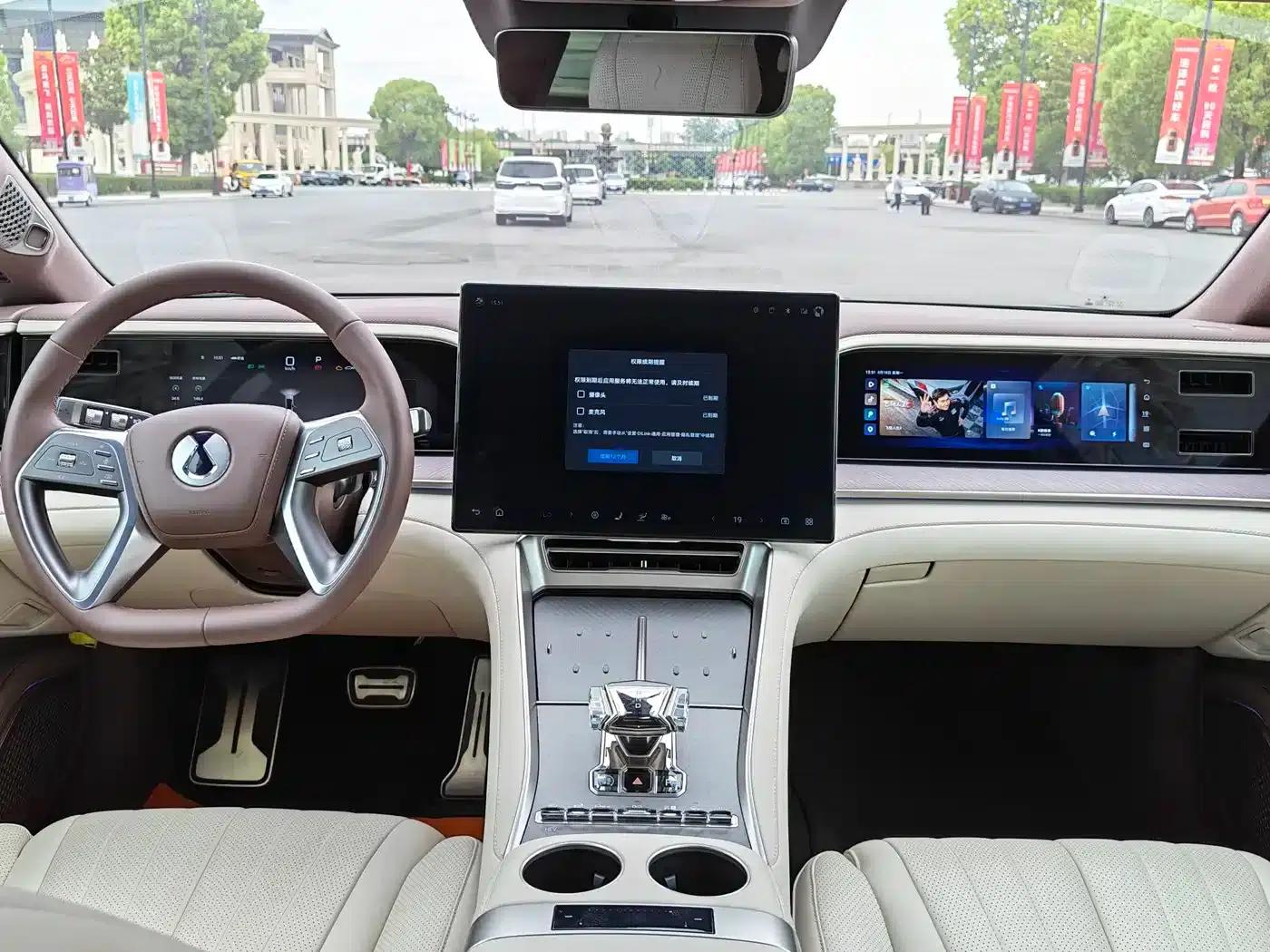 Denza Z9 GT 2024 1100 AWD Ultra Edition — миниатюра 15