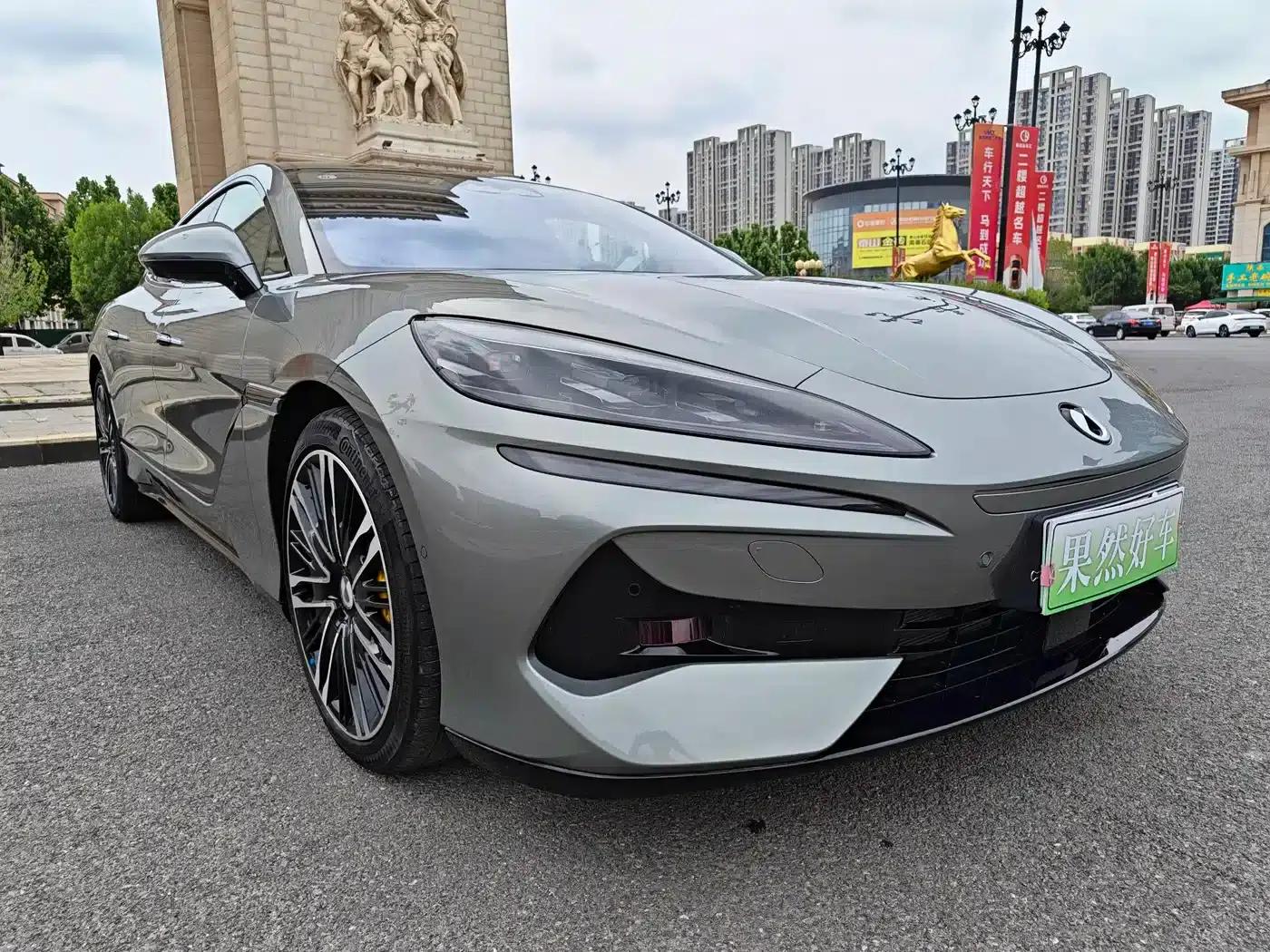 Denza Z9 GT 2024 1100 AWD Ultra Edition — миниатюра 3