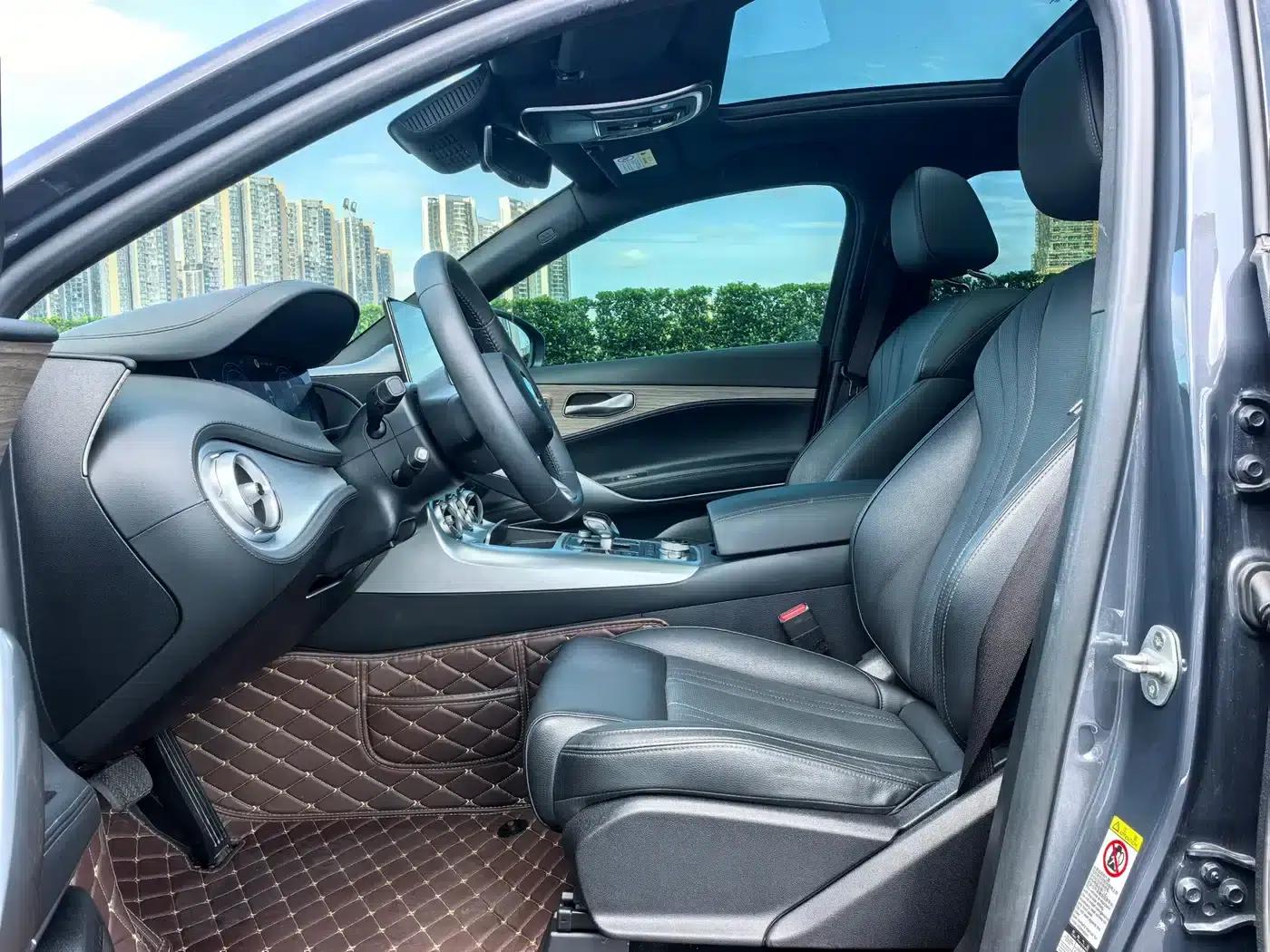 Denza X 2020 PHEV Classic Edition — миниатюра 6