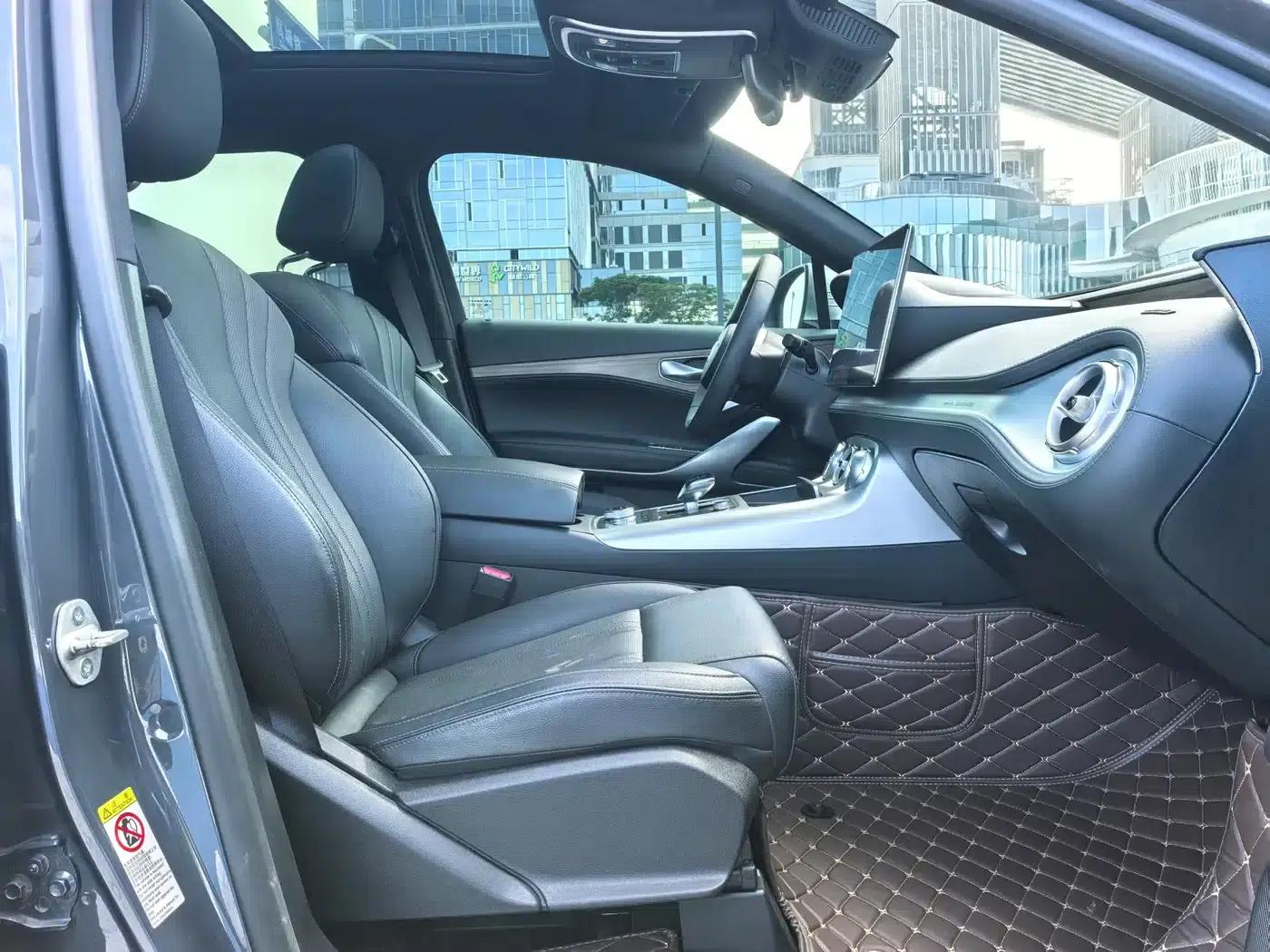 Denza X 2020 PHEV Classic Edition — миниатюра 8