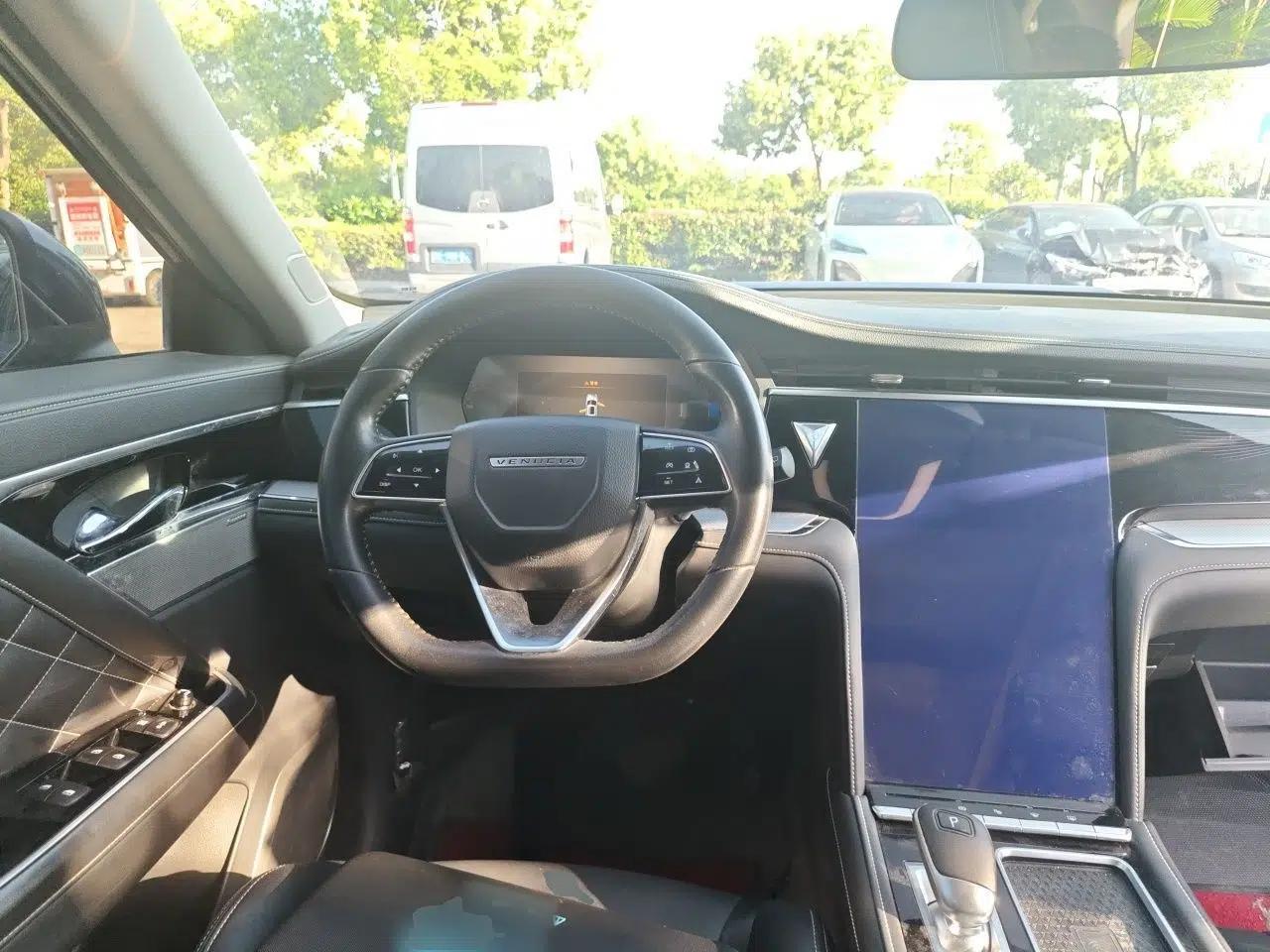 Venucia Star 2020 260T Automatic 48V Mild Hybrid Turbocharged Starry Edition — миниатюра 9