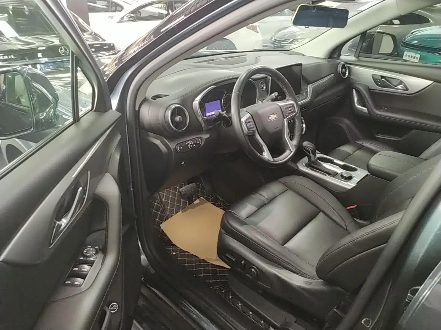 Chevrolet Blazer 2020 650T 7-Seater WEI Version — миниатюра 19