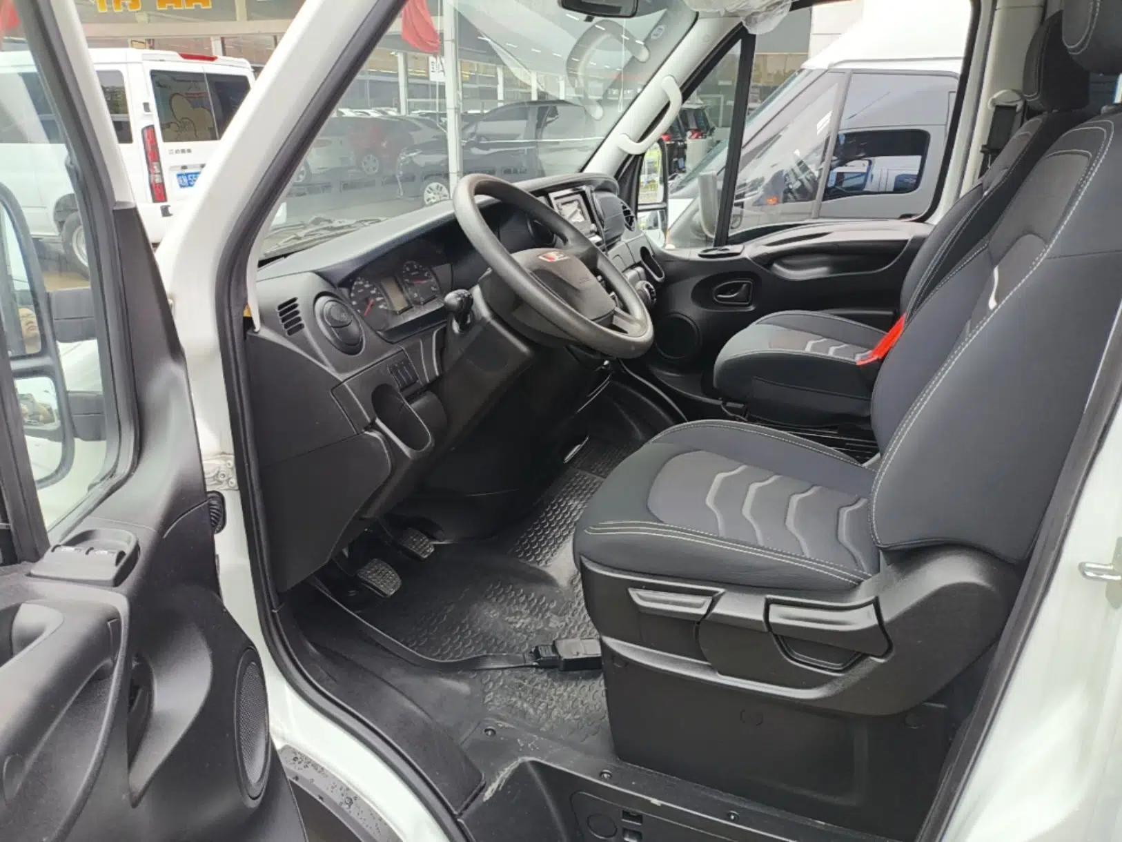 Iveco Eurocargo 2021 2.0T Manual Super-Rui Long Wheelbase Short Overhang High Roof Manual Doors F1A — миниатюра 18