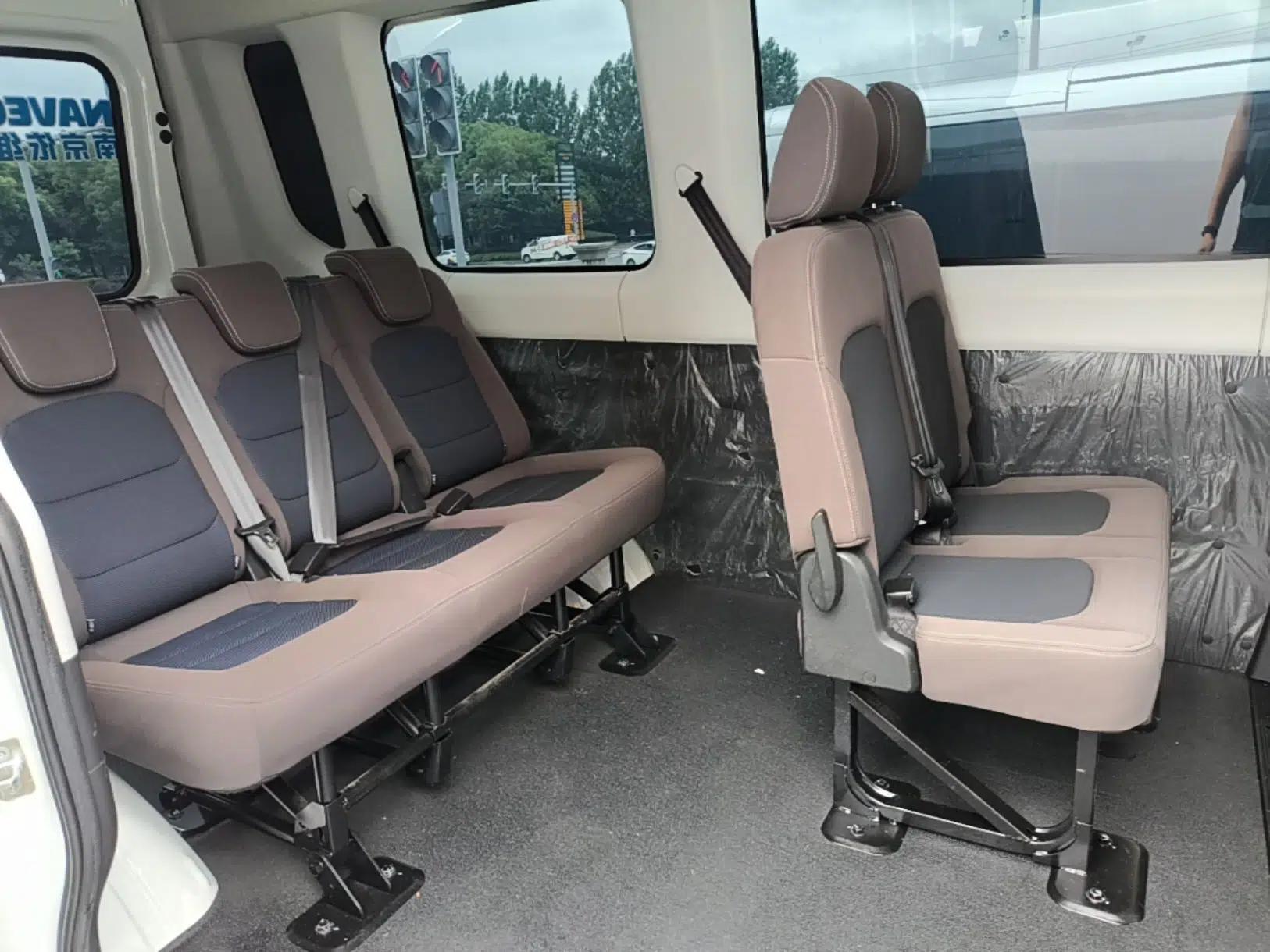 Iveco Eurocargo 2021 2.0T Manual Super-Rui Long Wheelbase Short Overhang High Roof Manual Doors F1A — миниатюра 19