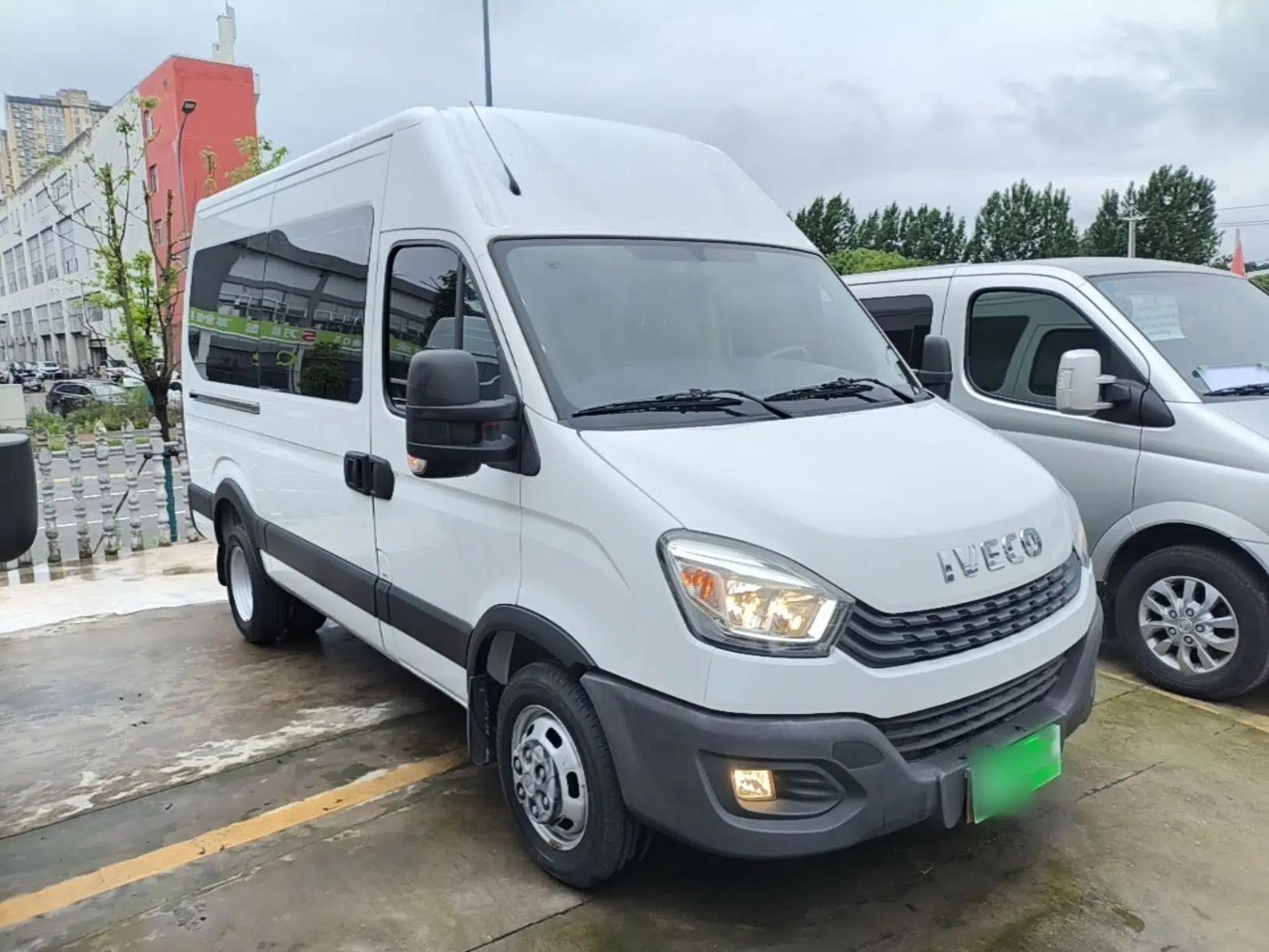 Iveco Eurocargo 2021 2.0T Manual Super-Rui Long Wheelbase Short Overhang High Roof Manual Doors F1A — миниатюра 6