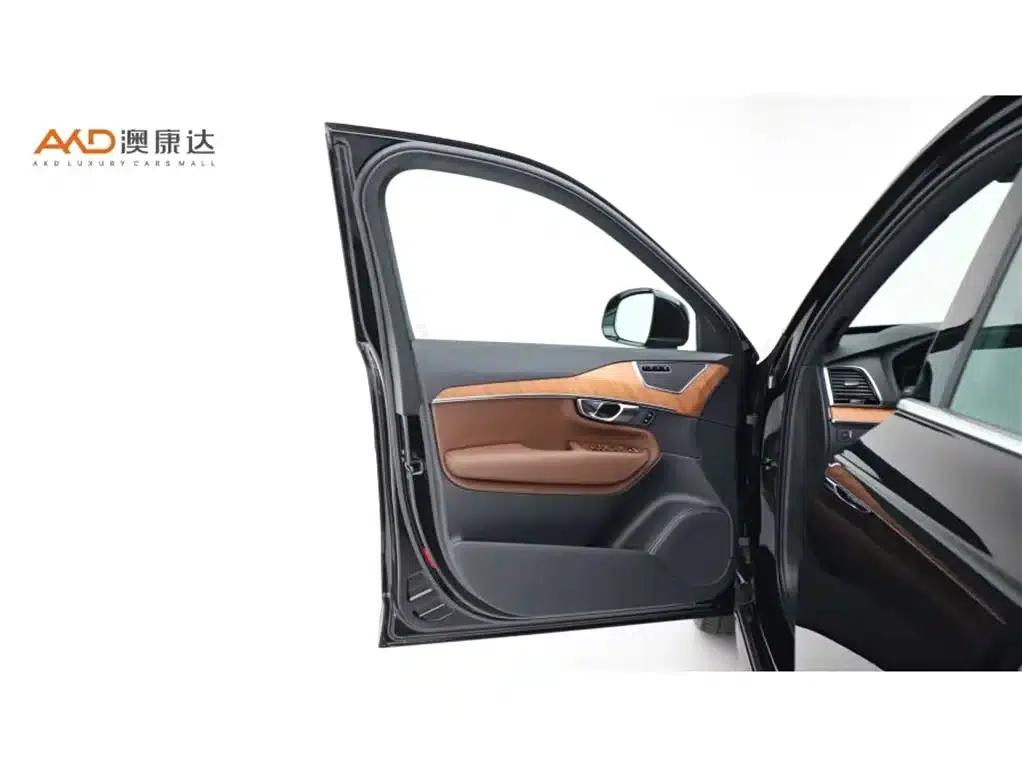 2021 Volvo XC90 B6 Inscription Luxury Edition 7-seater — миниатюра 10