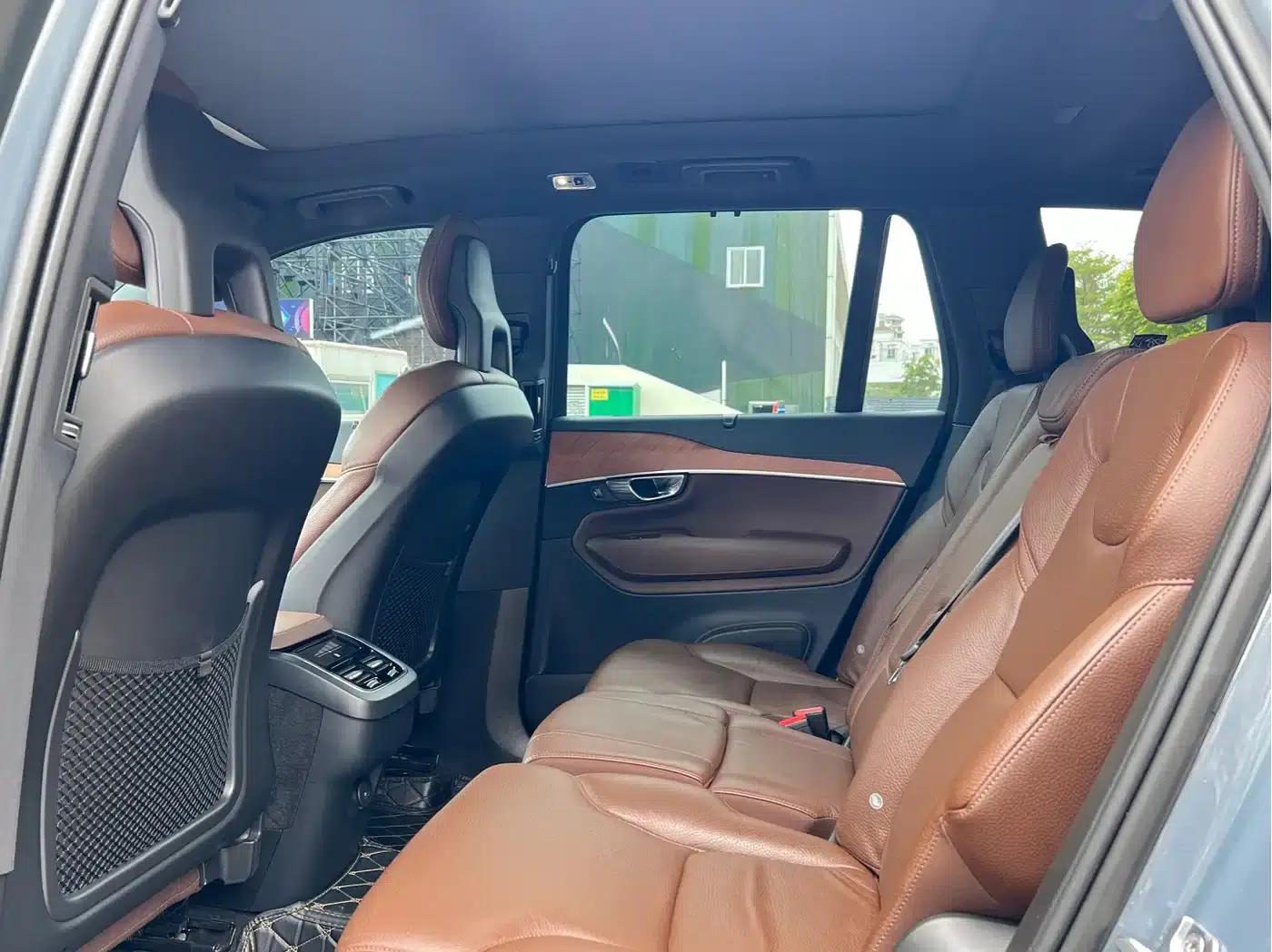 2021 Volvo XC90 B6 Inscription Luxury Edition 7-seater — миниатюра 9