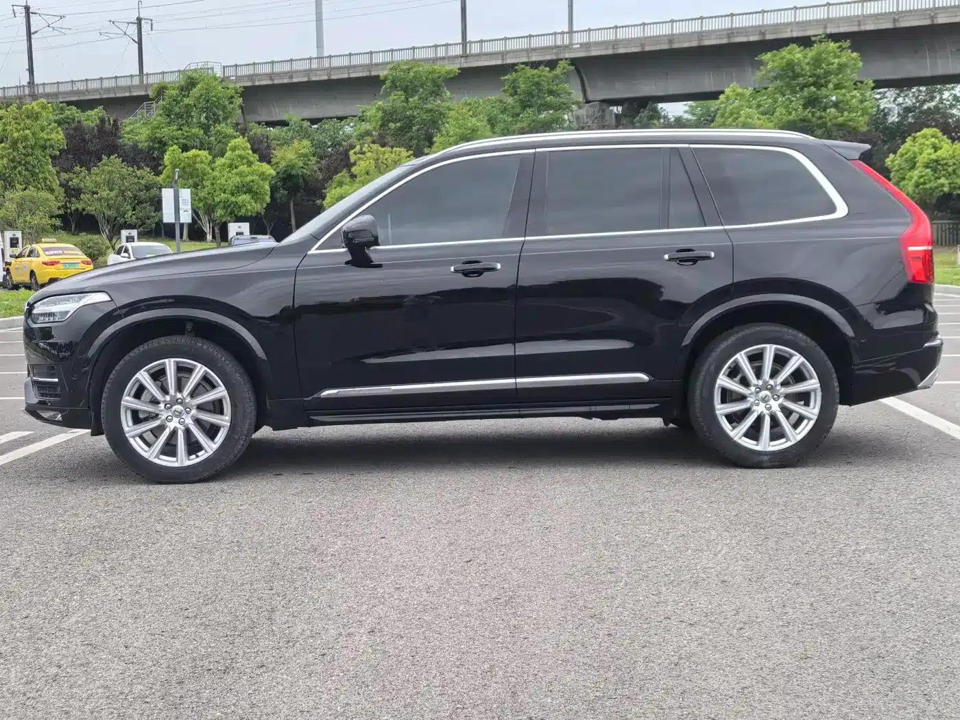 2017 Volvo XC90 T6 Inscription (5-seater) — миниатюра 3