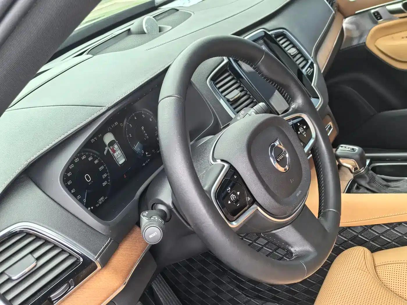 2017 Volvo XC90 T6 Inscription (5-seater) — миниатюра 5