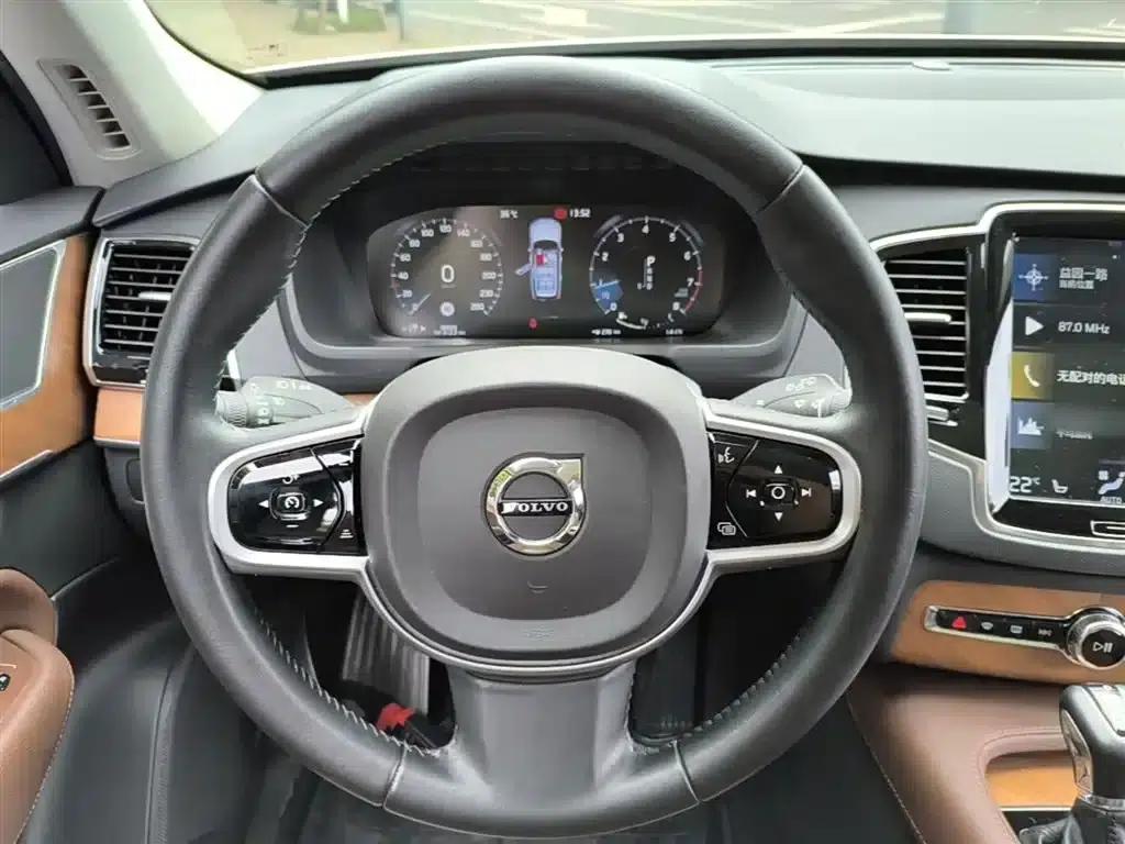 2019 Volvo XC90 T6 Smart Edition 7-seater (China VI Emission Standard) — миниатюра 11