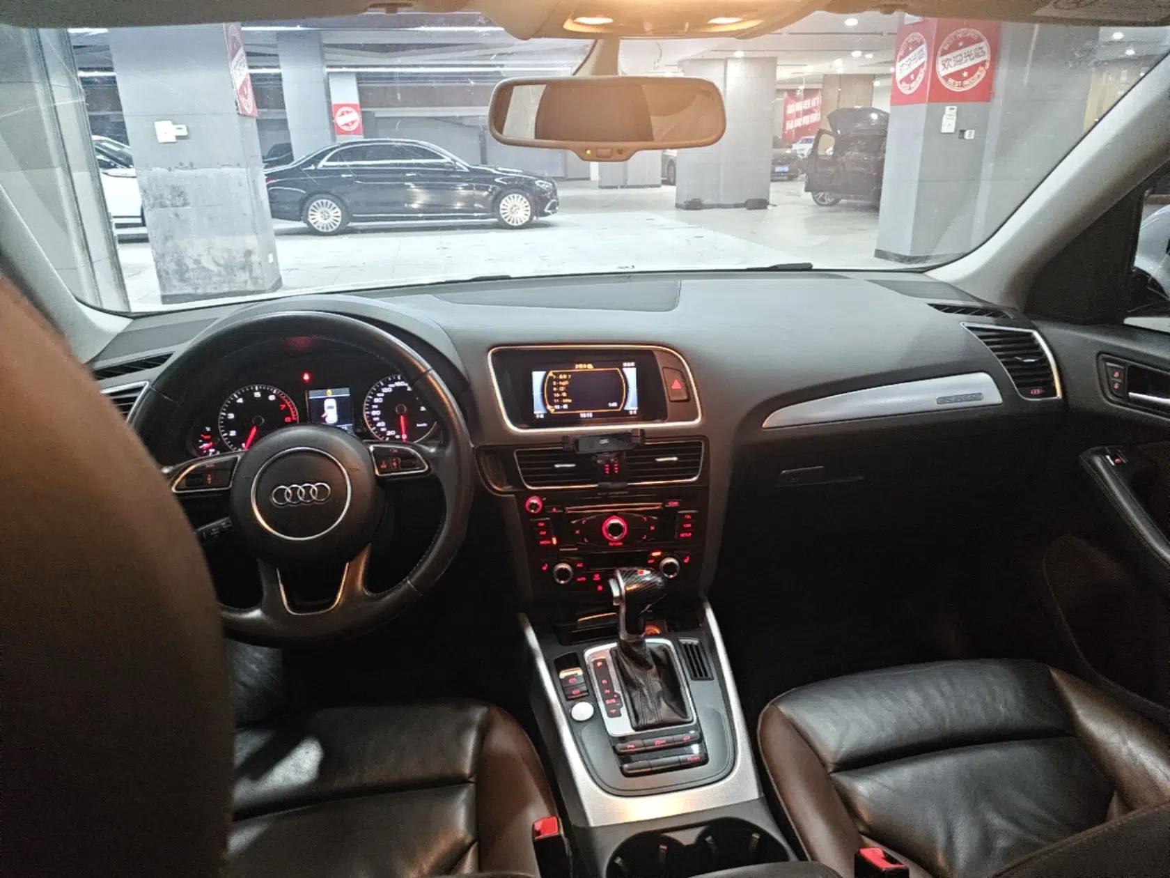 Audi Q5 2017 Plus 40 TFSI Technology Model — миниатюра 13