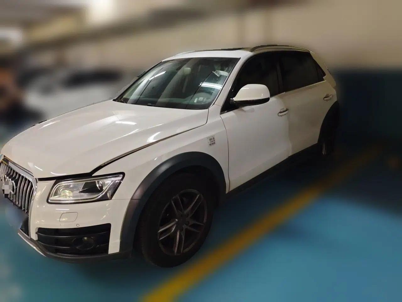 Audi Q5 2018 Collector's Edition 40 TFSI Technology Model — миниатюра 1