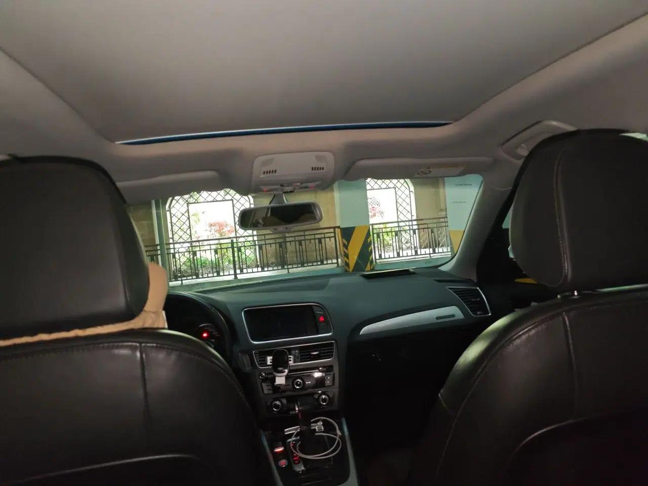 Audi Q5 2018 Collector's Edition 40 TFSI Technology Model — миниатюра 19