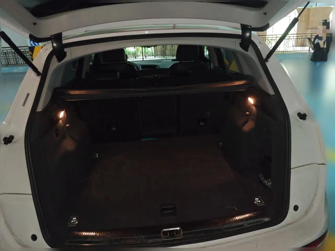 Audi Q5 2018 Collector's Edition 40 TFSI Technology Model — миниатюра 20