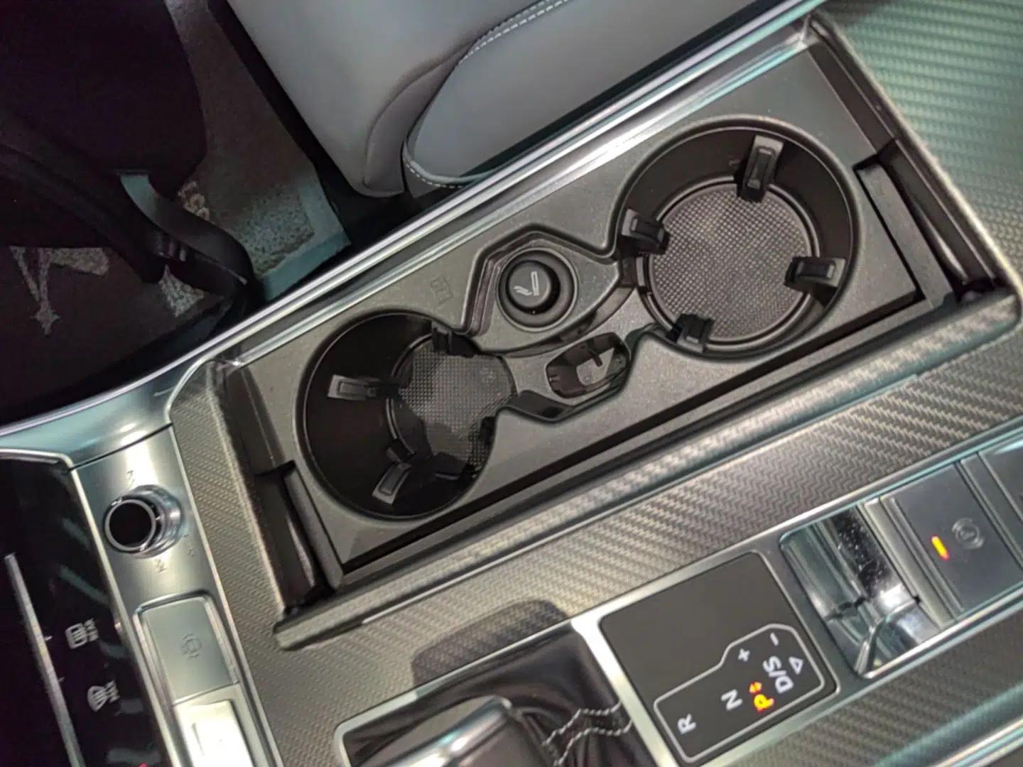 Audi A7L 2024 55 TFSI quattro Flagship Model — миниатюра 12