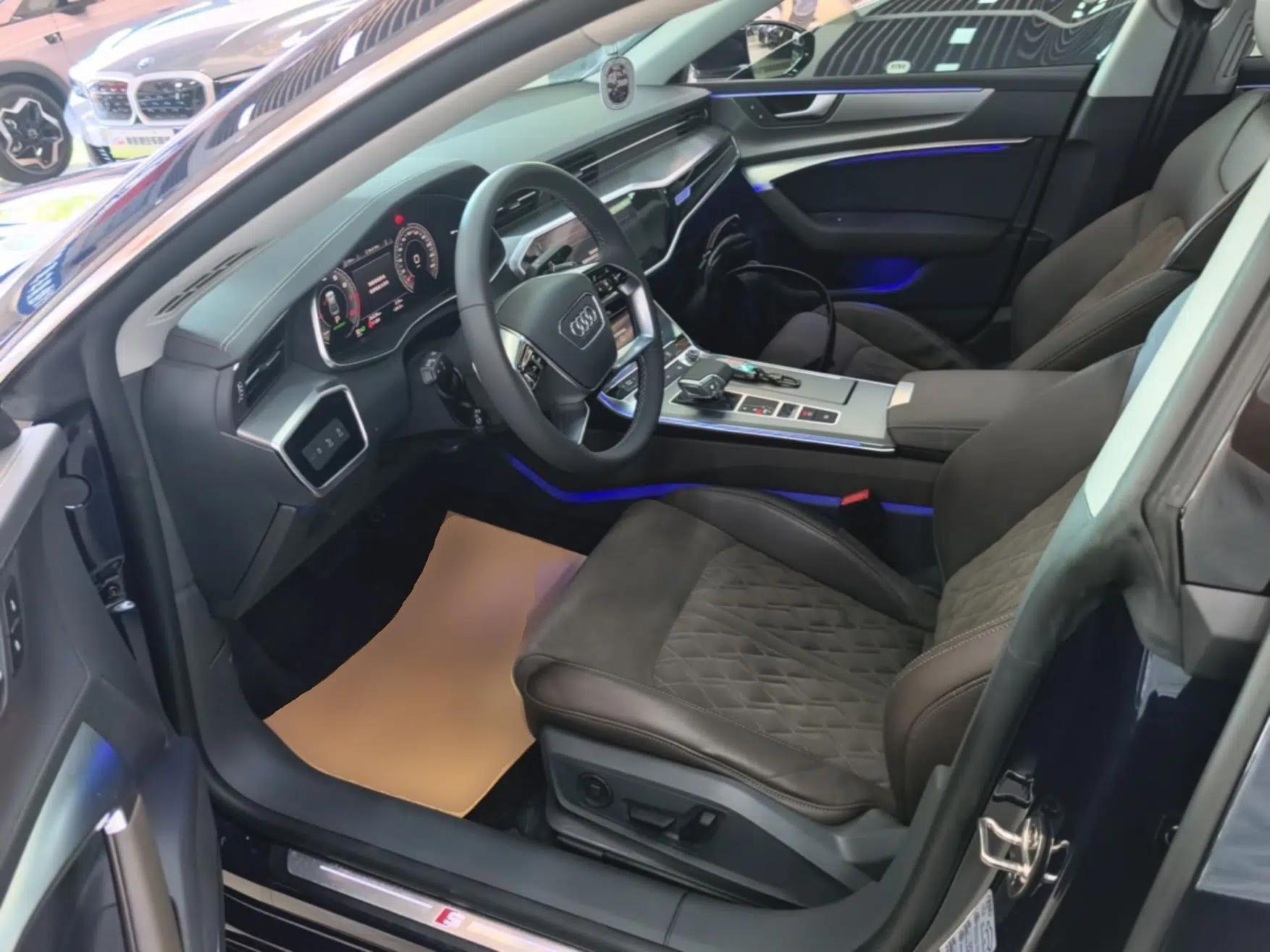 Audi A7L 2024 45TFSI quattro S-line Visionary Edition Flow Crystal Package — миниатюра 18