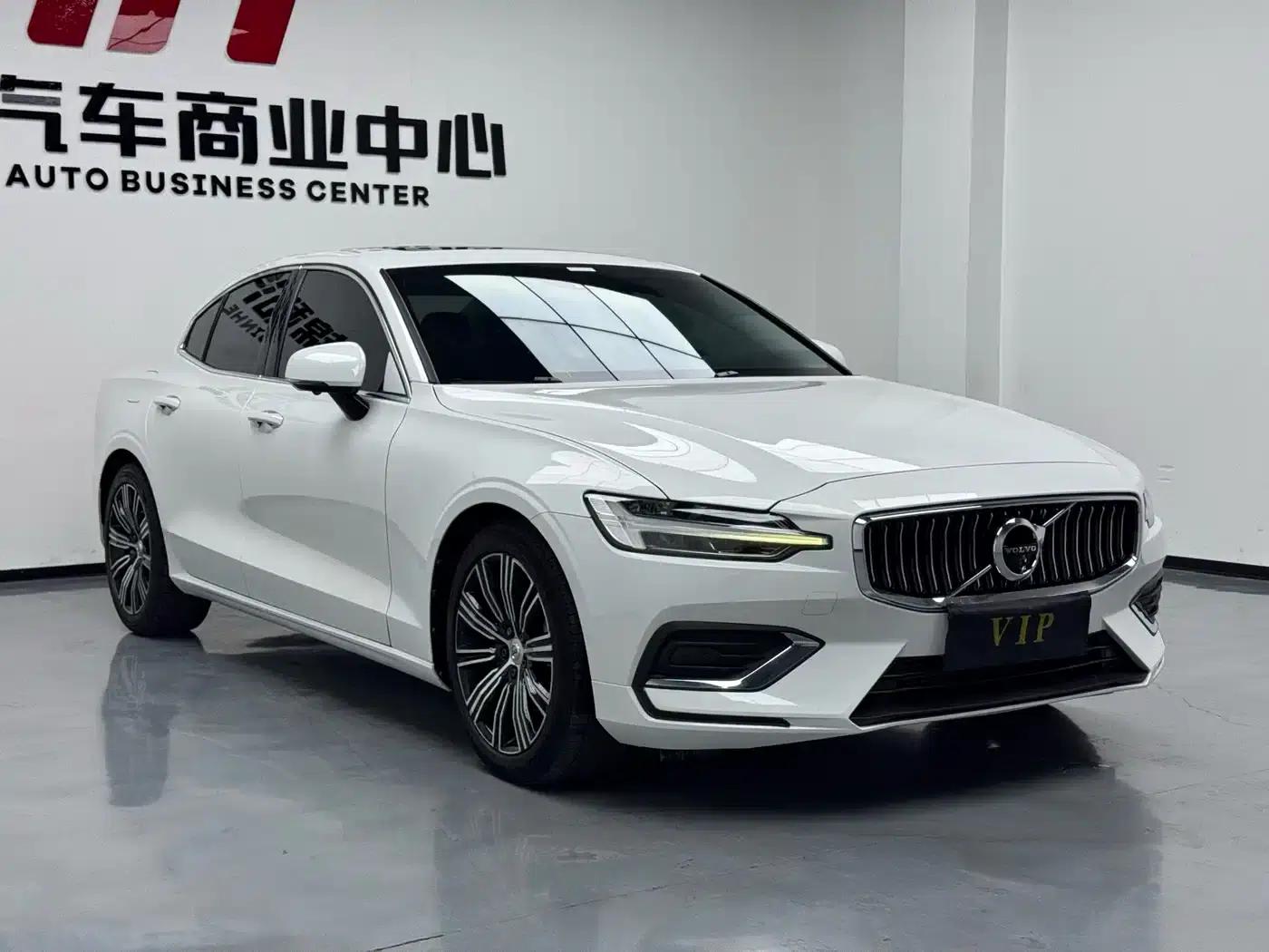 Volvo S60 2020 T4 Smart Sport Edition — миниатюра 2