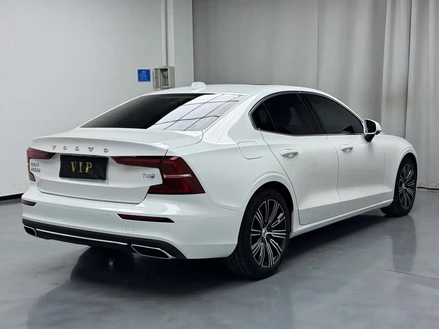 Volvo S60 2020 T4 Smart Sport Edition — миниатюра 9