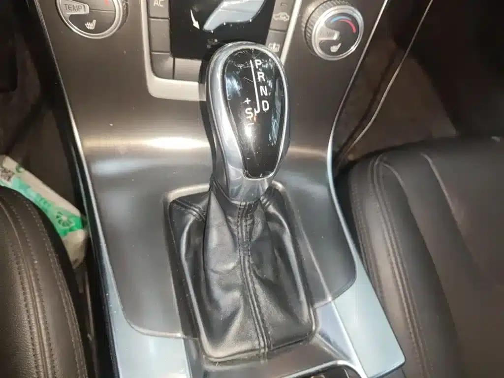 2015 Volvo S60 S60L T5 Smart Edition — миниатюра 7