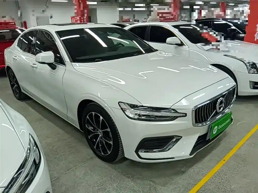 2022 Volvo S60 B4 Smart Luxury Edition — миниатюра 4