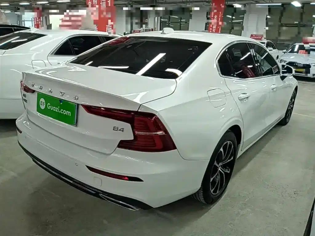 2022 Volvo S60 B4 Smart Luxury Edition — миниатюра 7