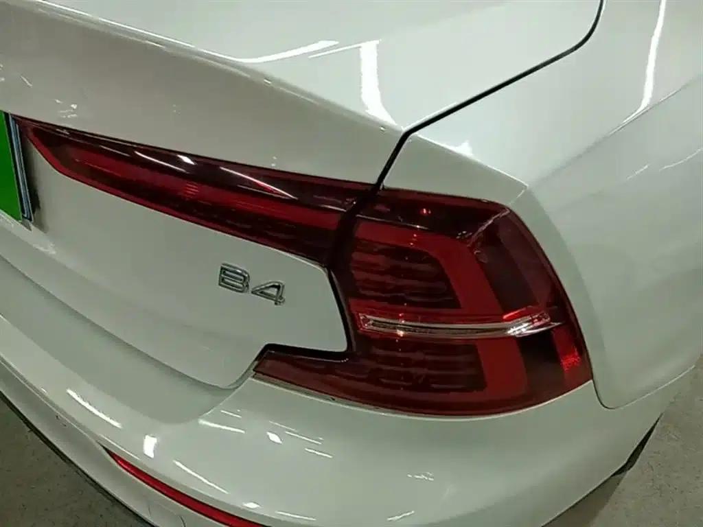 2022 Volvo S60 B4 Smart Luxury Edition — миниатюра 8