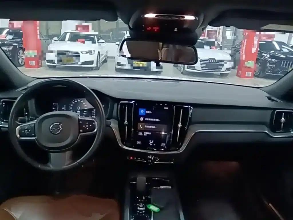 2022 Volvo S60 B4 Smart Luxury Edition — миниатюра 10