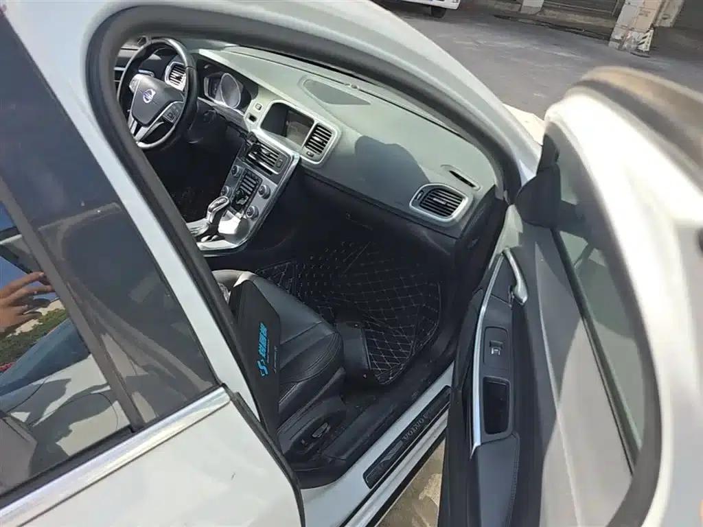 2016 Volvo S60L T5 Smart Edition — миниатюра 11