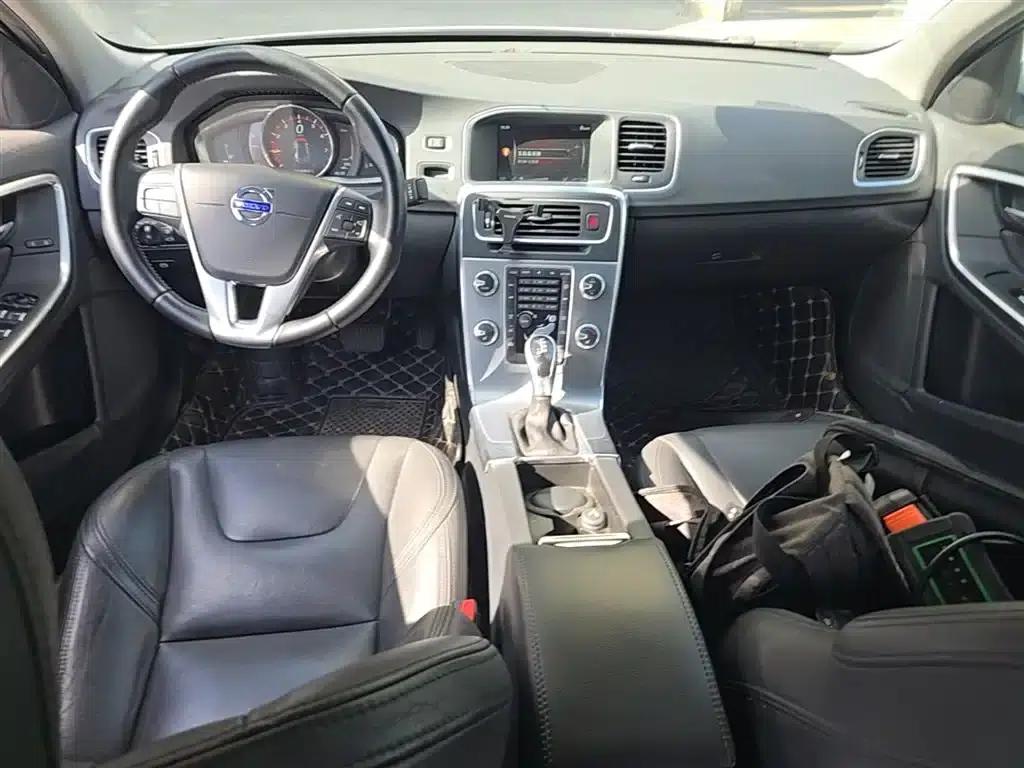 2016 Volvo S60L T5 Smart Edition — миниатюра 16