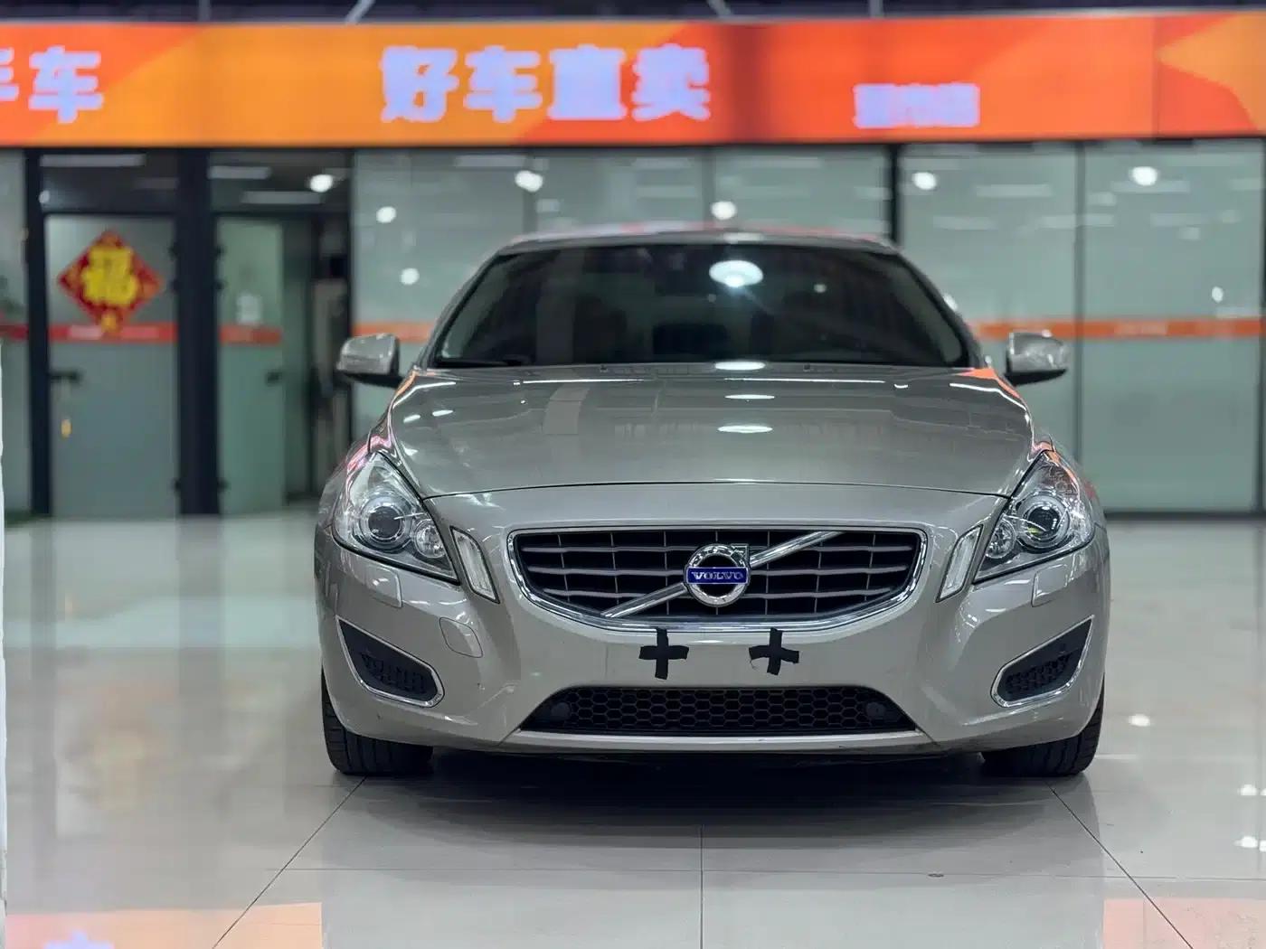 2013 Volvo S60 T5 Comfort Edition (Imported) — миниатюра 2