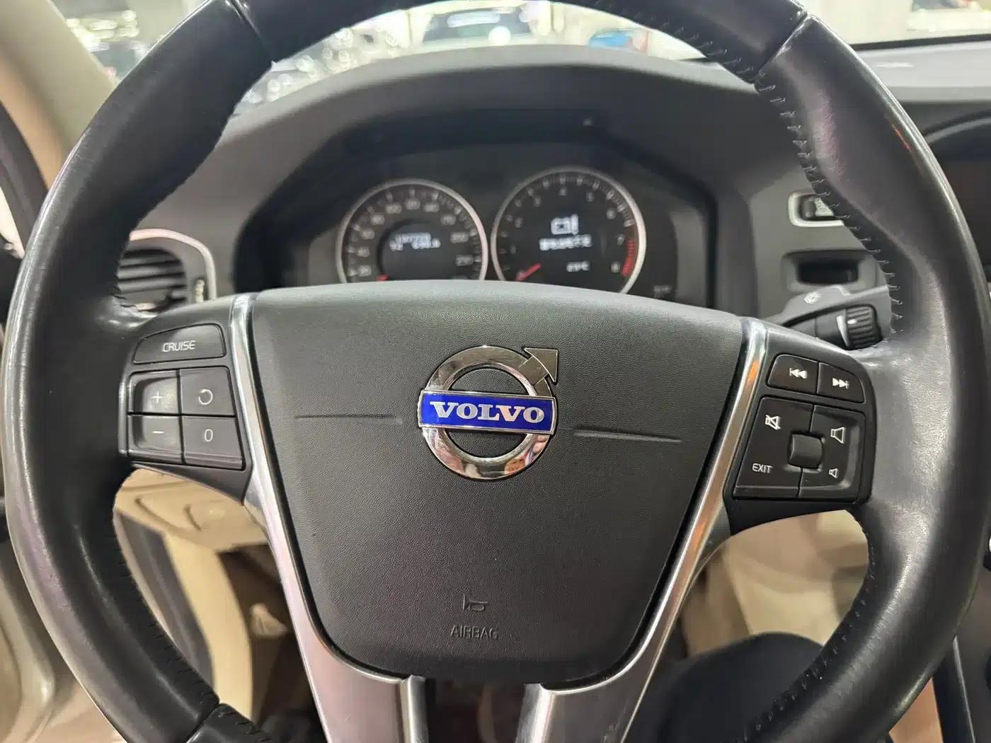 2013 Volvo S60 T5 Comfort Edition (Imported) — миниатюра 11