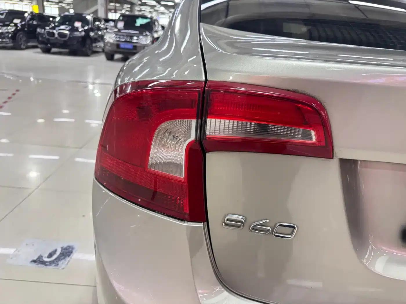 2013 Volvo S60 T5 Comfort Edition (Imported) — миниатюра 8
