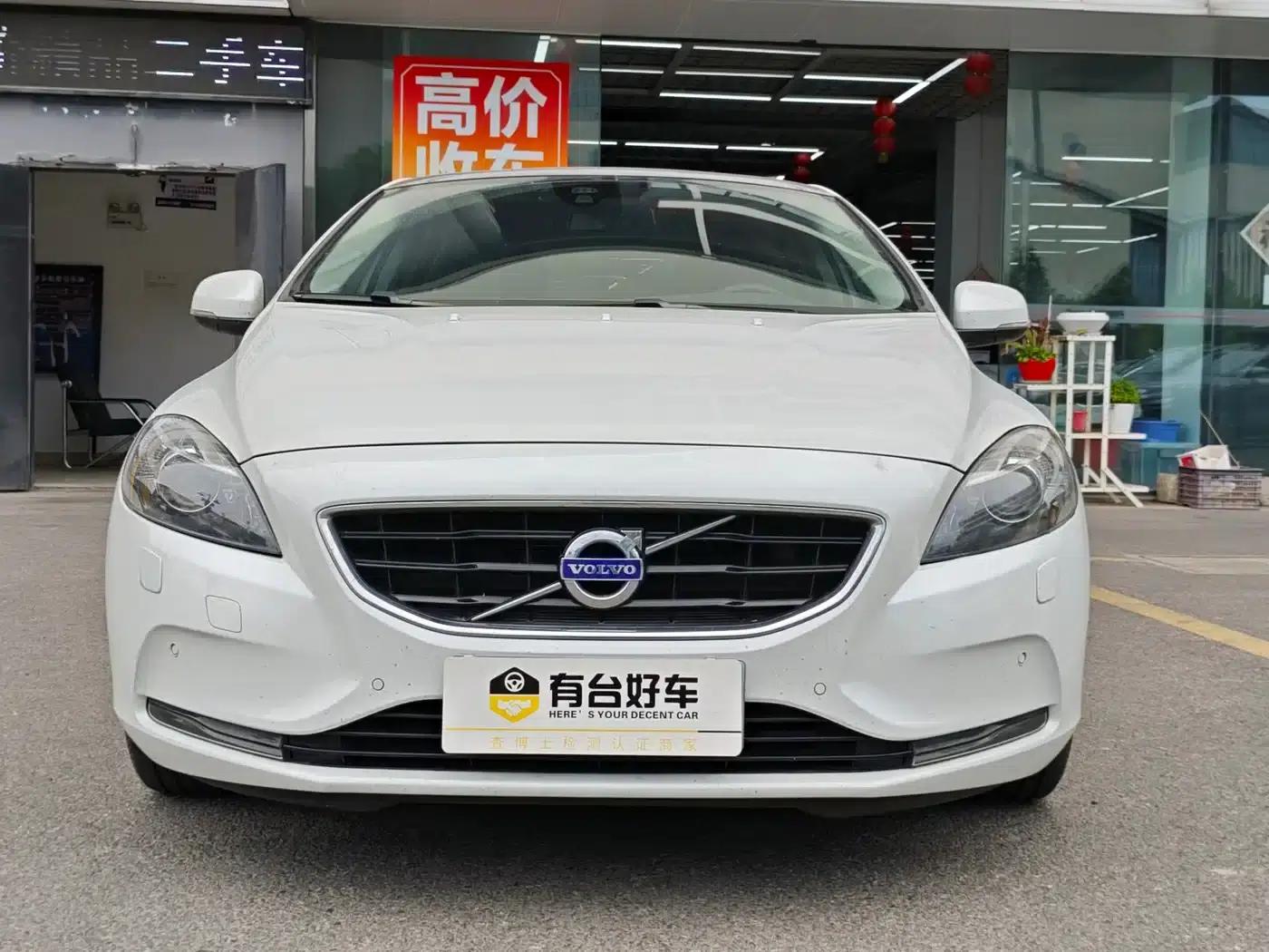 2014 Volvo V40 2.0T Smart Edition — миниатюра 2