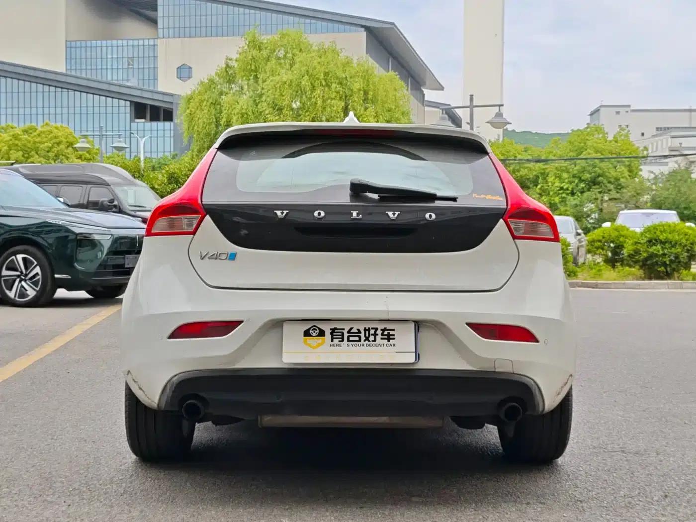 2014 Volvo V40 2.0T Smart Edition — миниатюра 16