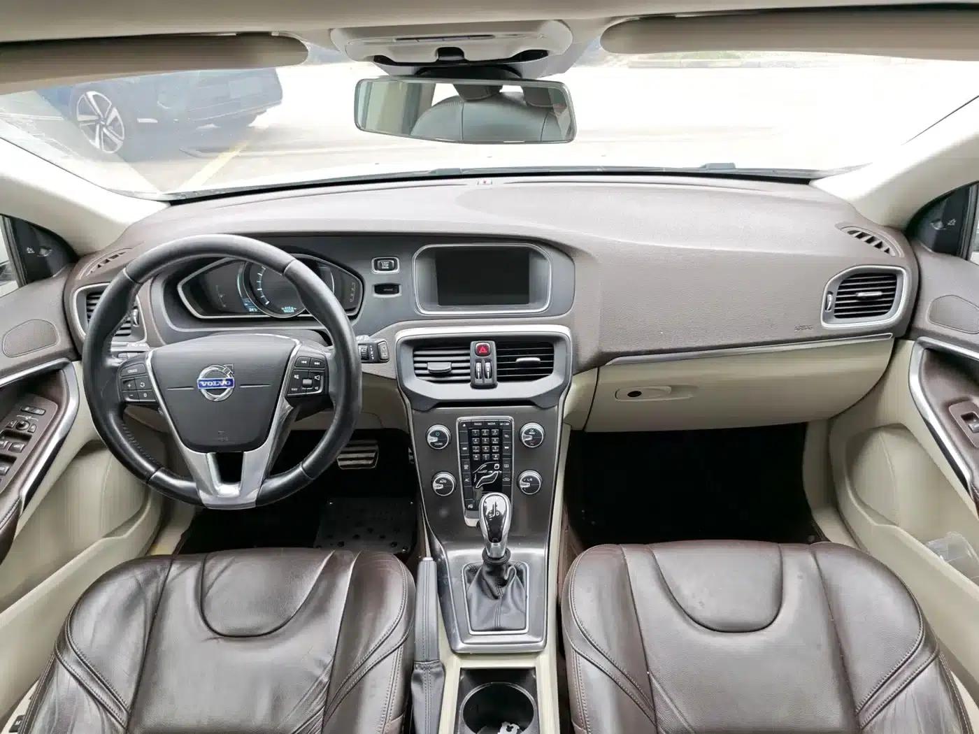 2014 Volvo V40 2.0T Smart Edition — миниатюра 7
