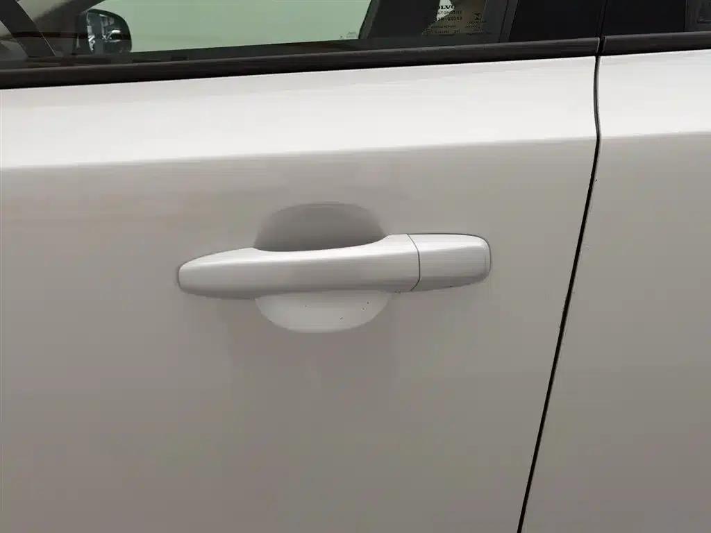 2018 Volvo V40 T3 Smart Edition — миниатюра 18