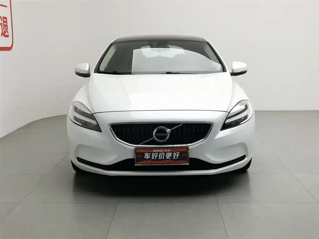 2018 Volvo V40 T3 Smart Edition — миниатюра 3