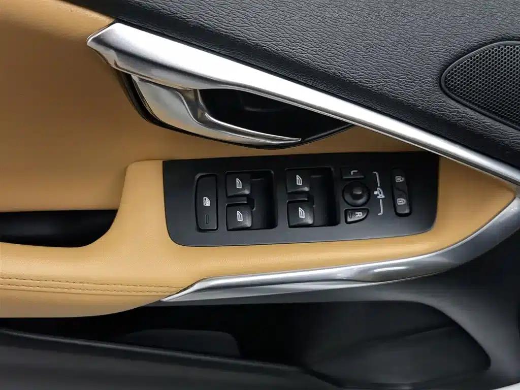 2018 Volvo V40 T3 Smart Edition — миниатюра 9