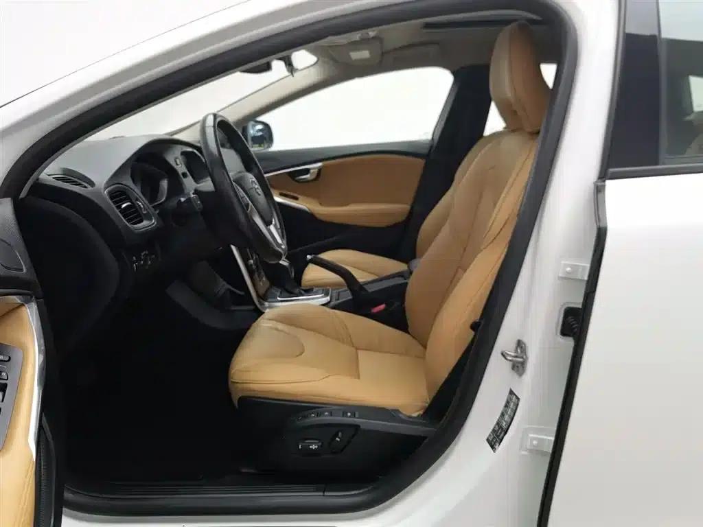 2018 Volvo V40 T3 Smart Edition — миниатюра 10