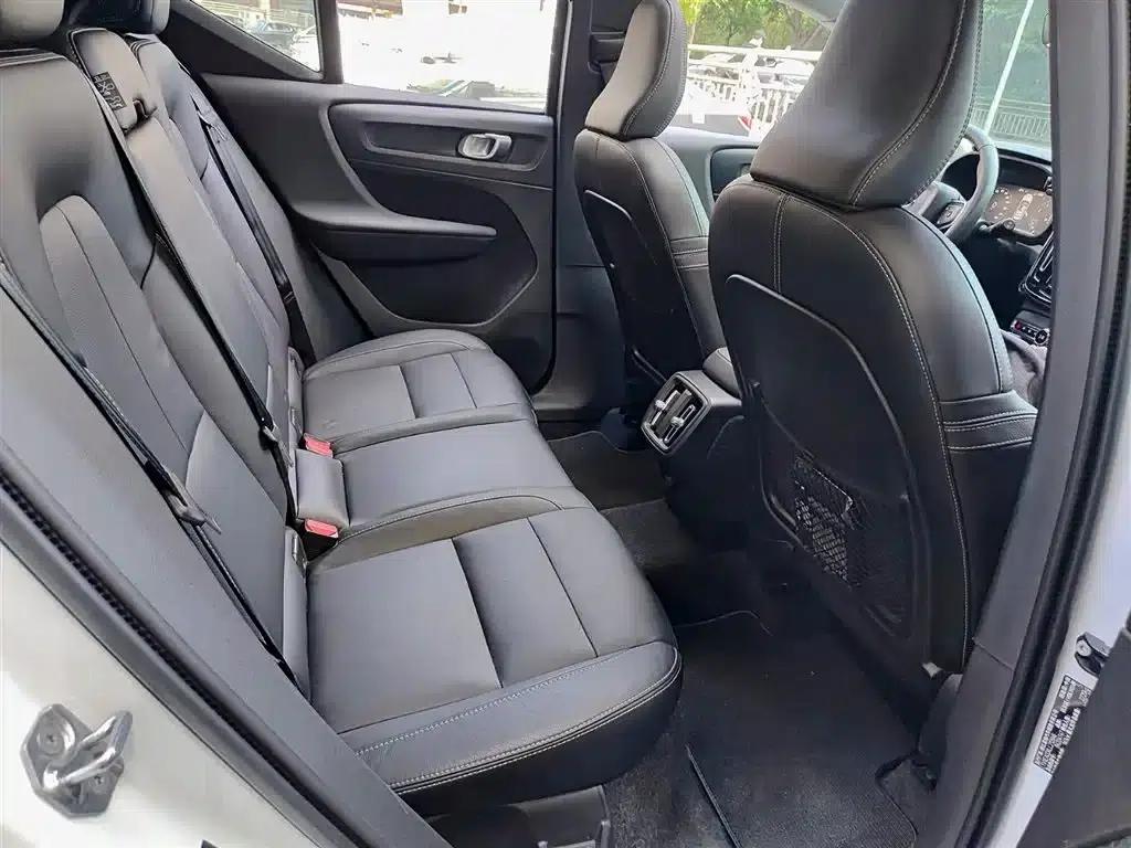 2020 Volvo XC40 T4 AWD Inscription Luxury Edition — миниатюра 11